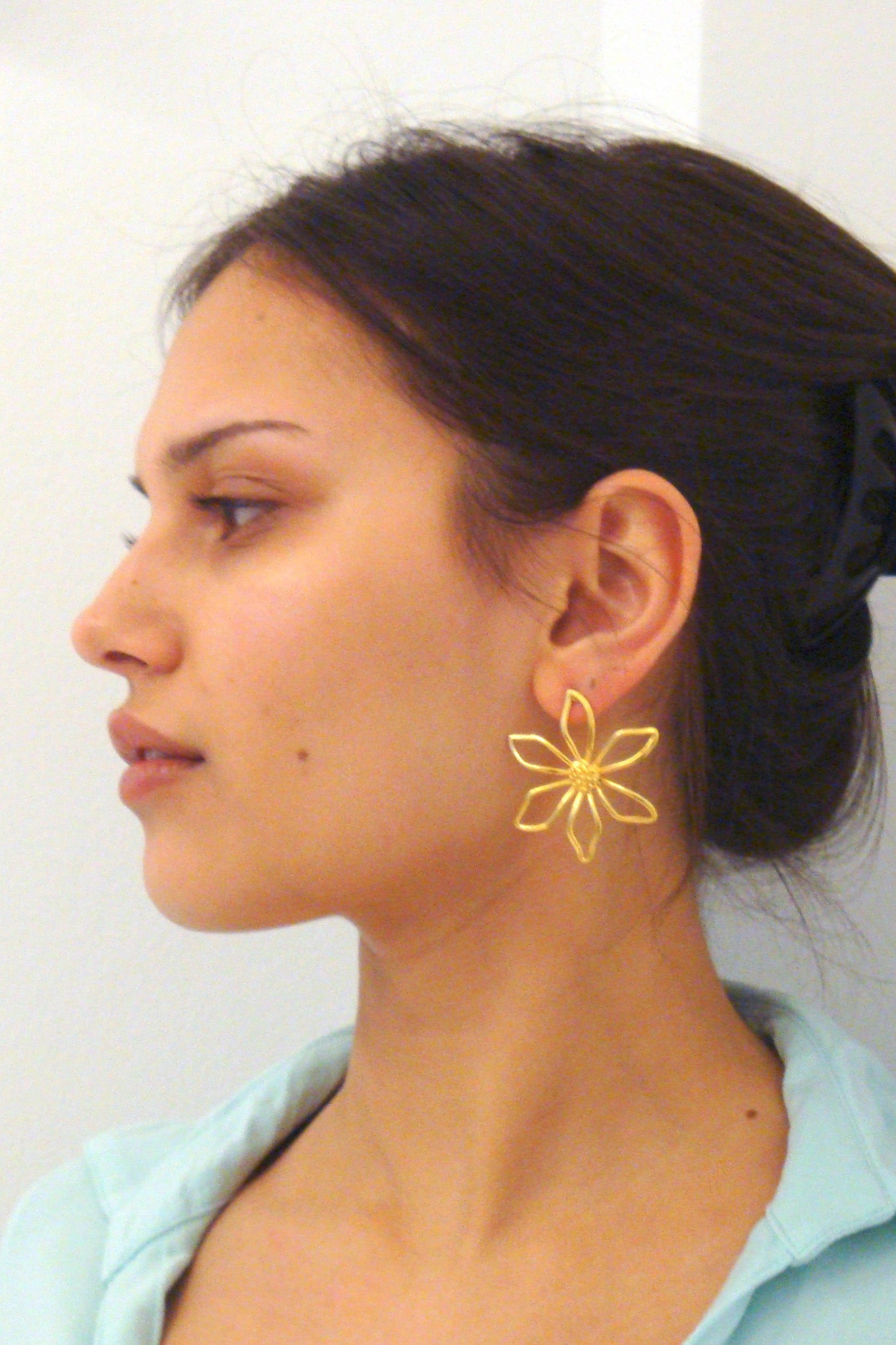 Gumamela Earrings Gold – Mais X Frida